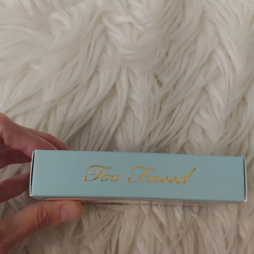 🐶FIRM! NWT TOO FACED PRETTY PUPPY LIMITED EDITION EYESHADOW PALETTE (DISCOUNTIN